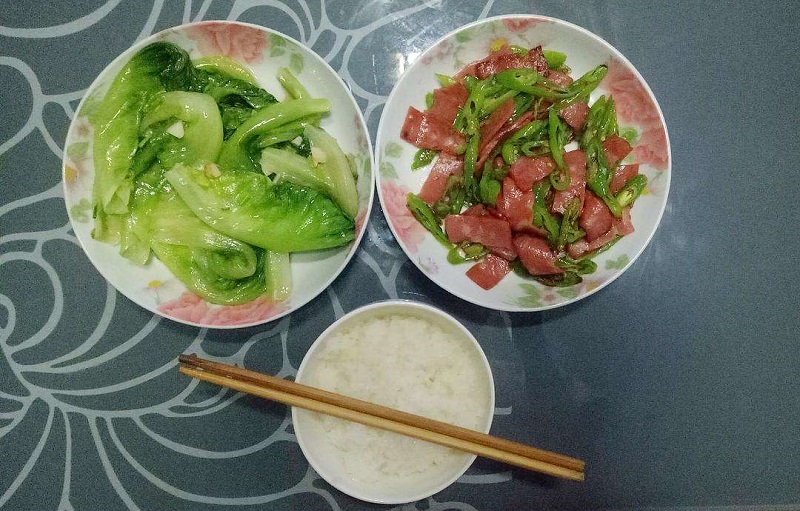 晚飯后養生小知識，晚飯時按序做5件事，舒暢安康還養身！